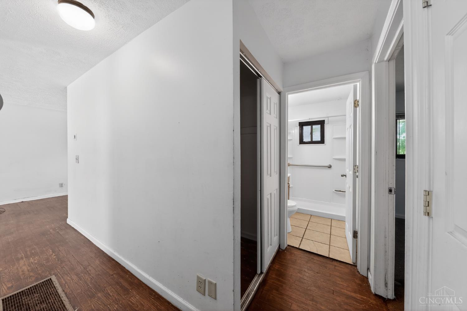 8868 Ebro Court, Springfield Twp., OH, 45231 — photo 14