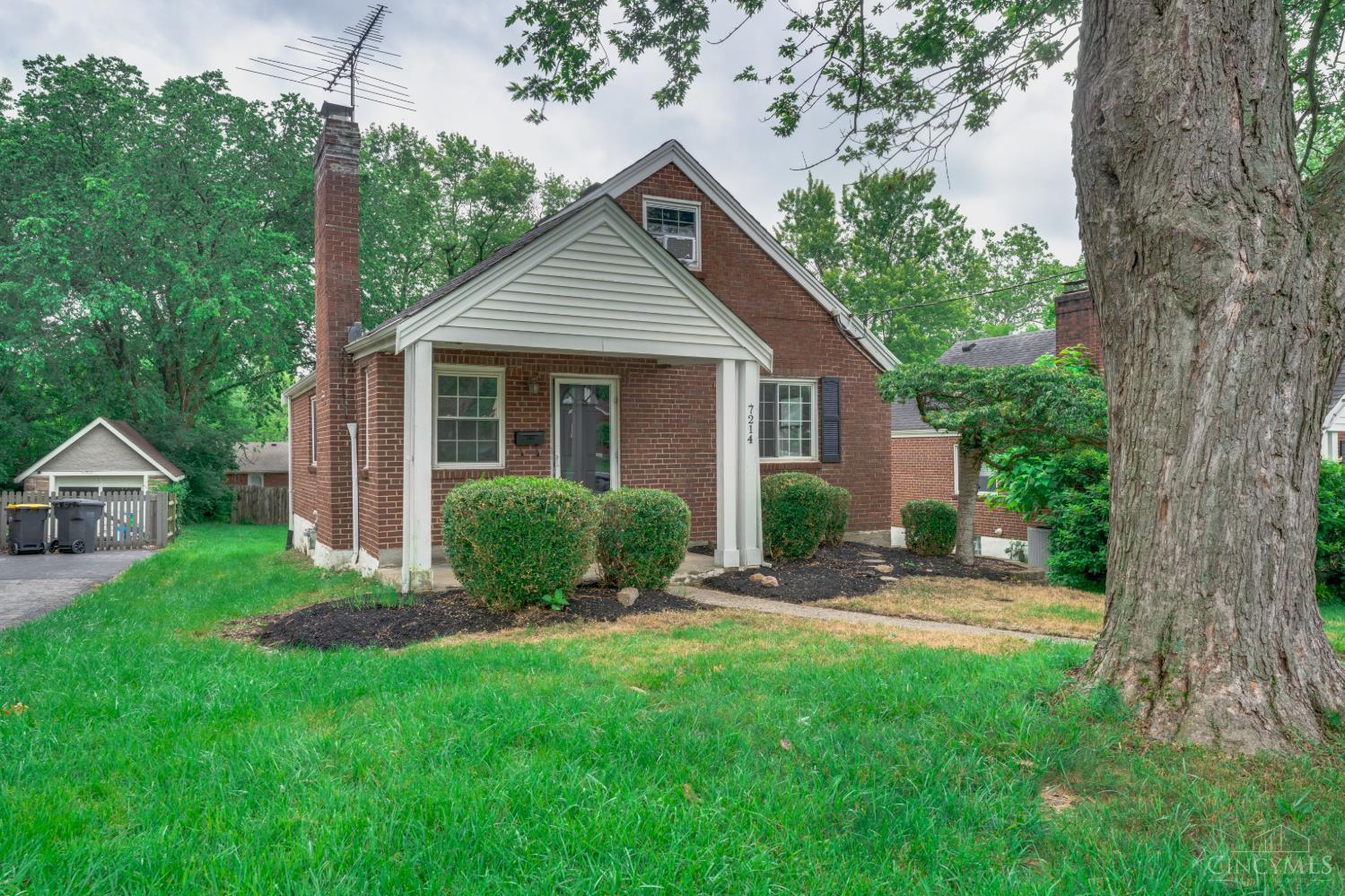 7214 Osceola, Madeira, OH, 45243 — photo 2