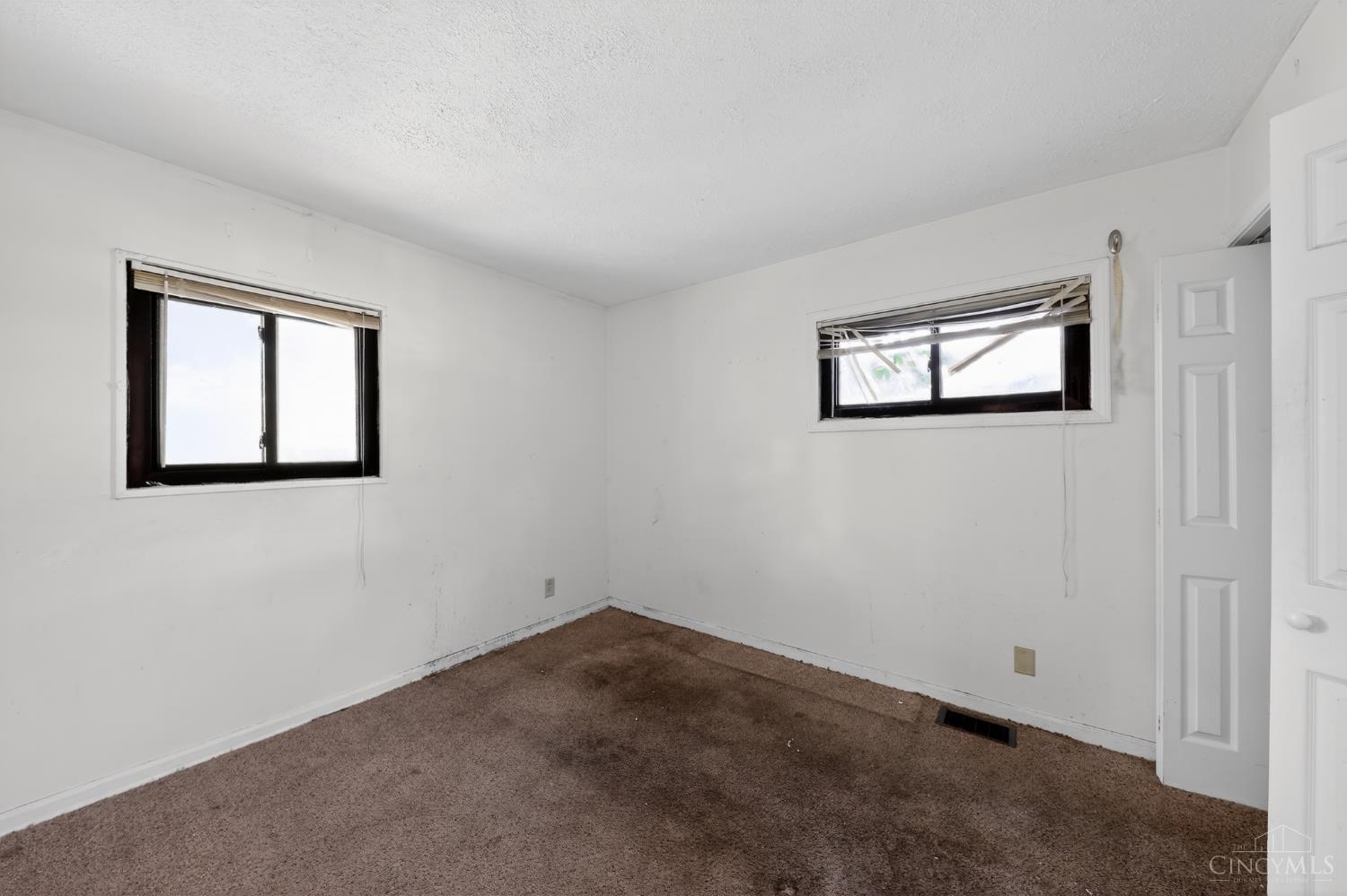 8868 Ebro Court, Springfield Twp., OH, 45231 — photo 11