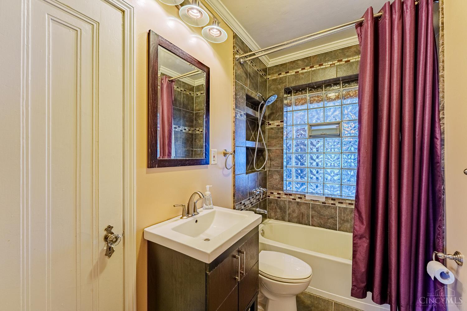 4430 Grove Avenue, Green Twp, OH, 45211 — photo 18