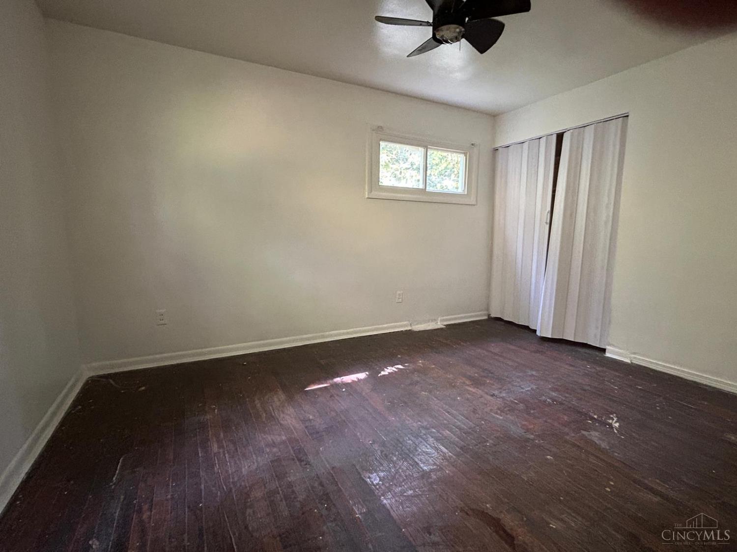128 Clinton Springs Avenue, Cincinnati, OH, 45217 — photo 4