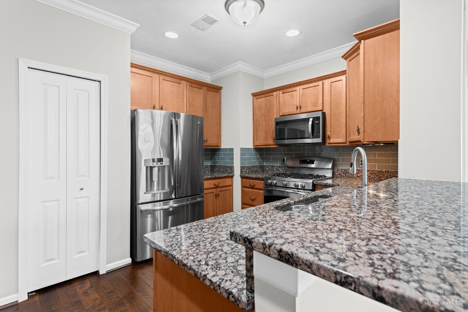 7151 Liberty Grand Drive, Liberty Twp, OH, 45069 — photo 9