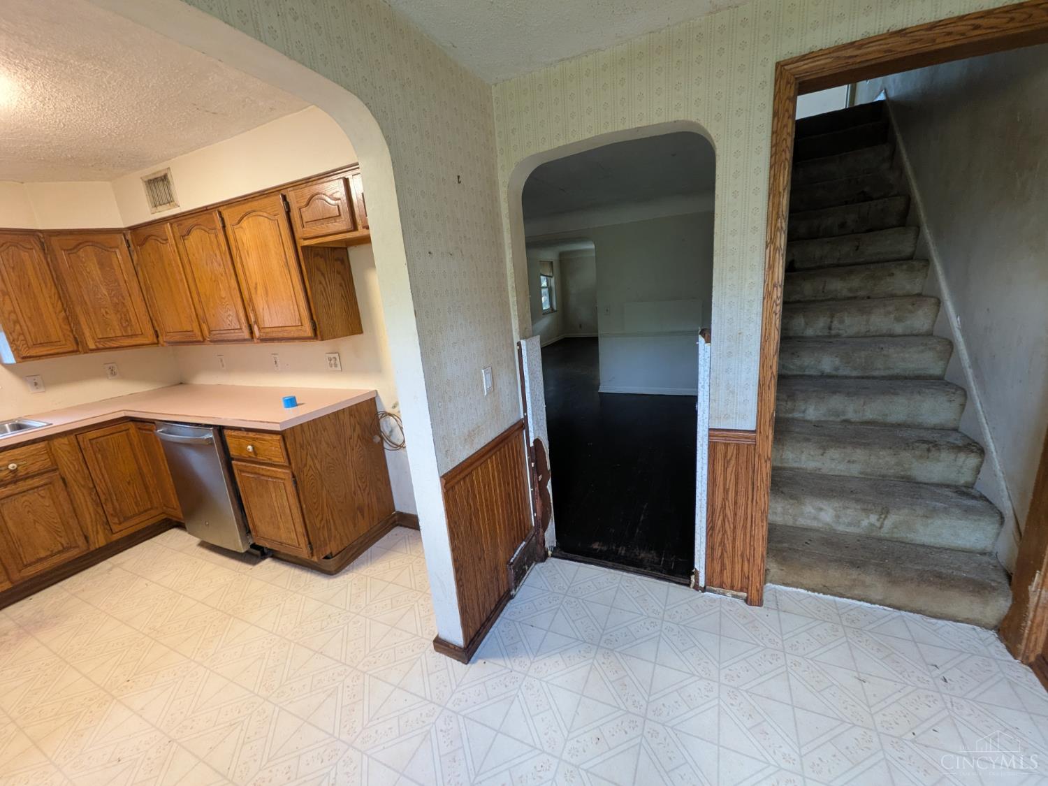 7284 Eastlawn Drive, Cincinnati, OH, 45237 — photo 9