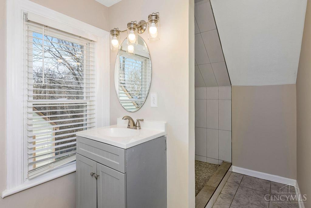 6253 Sturdy Avenue, Cincinnati, OH, 45230 — photo 21