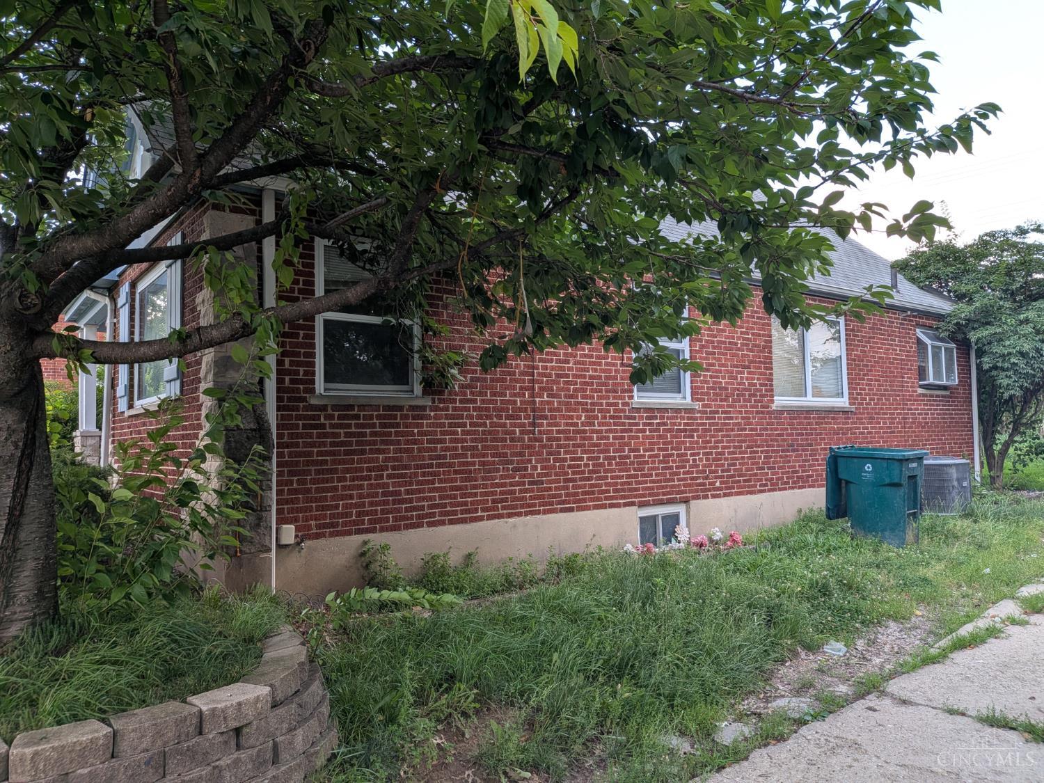 7284 Eastlawn Drive, Cincinnati, OH, 45237 — photo 2