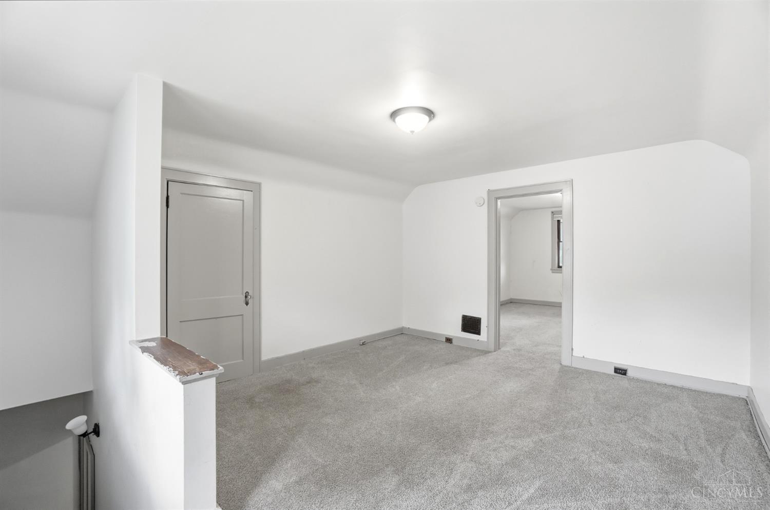 6644 Murray Avenue, Columbia Twp, OH, 45227 — photo 18