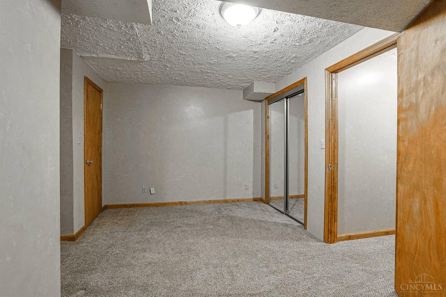 1047 Golfview Road, Middletown, OH, 45042 — photo 24