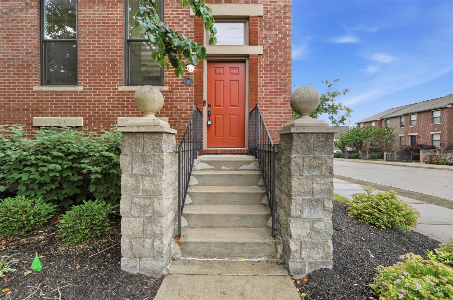 1013 John Street, Cincinnati, OH, 45203 — photo 2