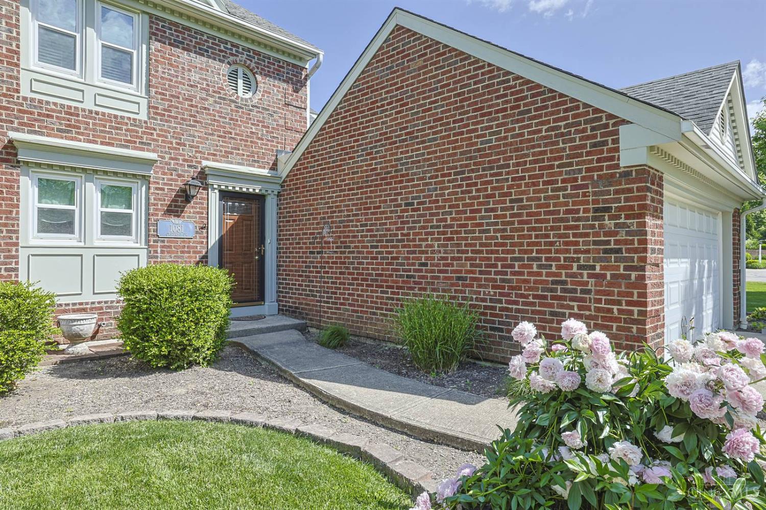 Photo 2 of Sale Pending at 1081 Oysterbay Dr, Anderson Twp, OH 45255 | MLS# 1882943 | Listing updated on 2026-09-18