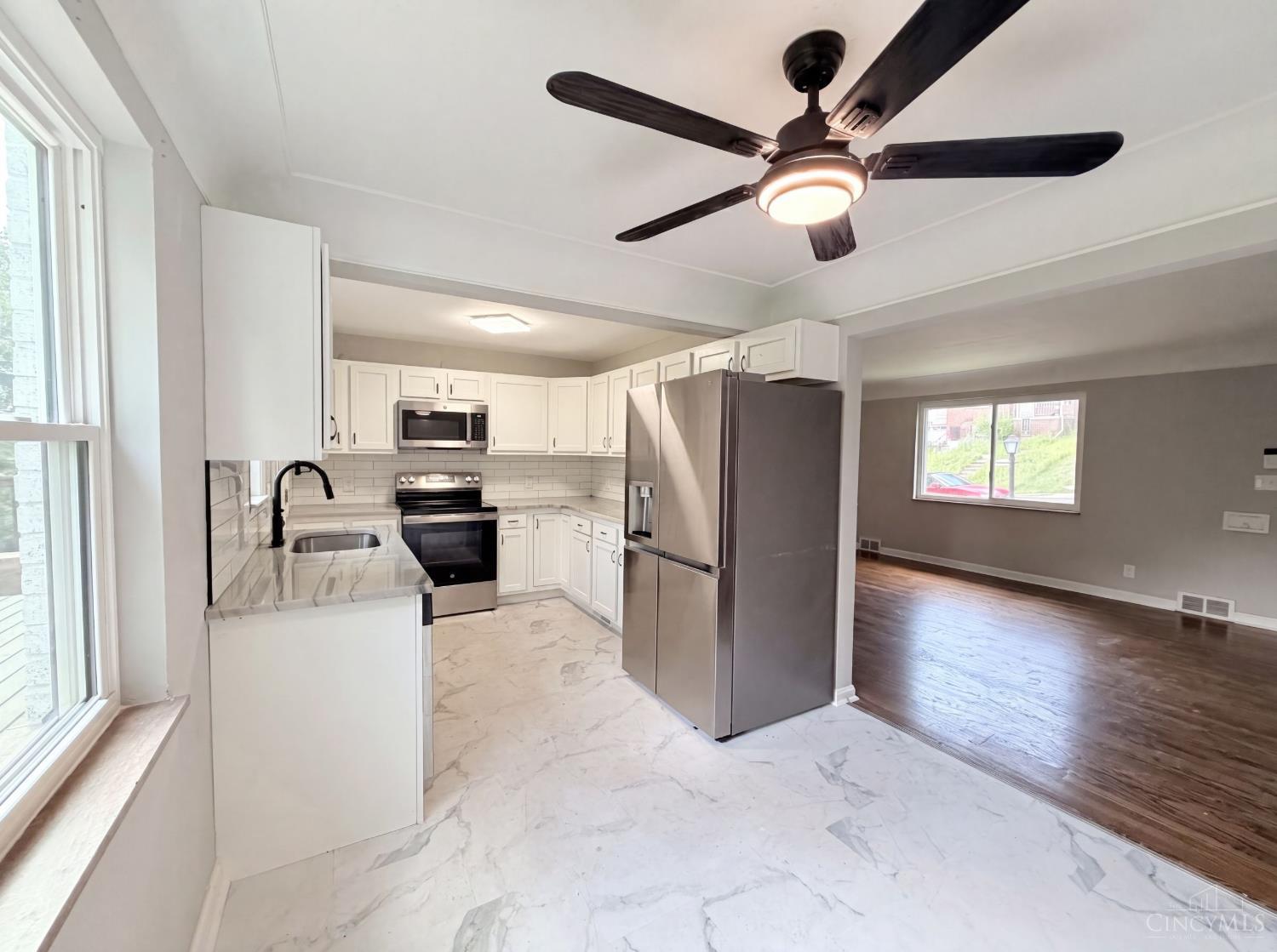 577 Lowell Avenue, Cincinnati, OH, 45220 — photo 6