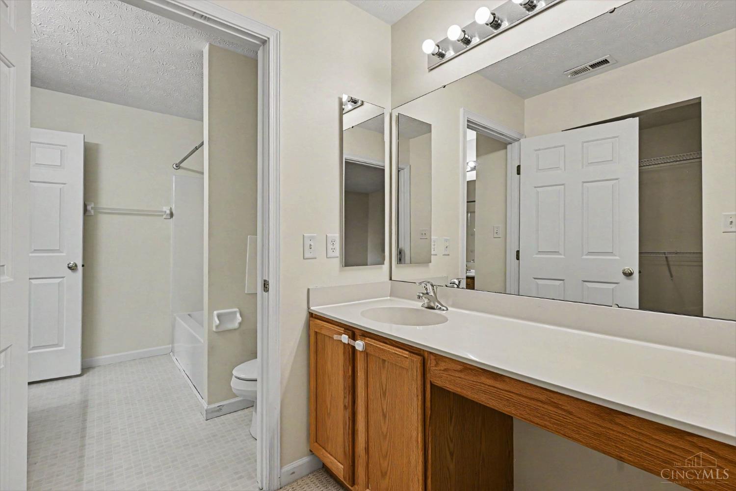 6423 Riverbend Drive, Clayton, OH, 45415 — photo 18