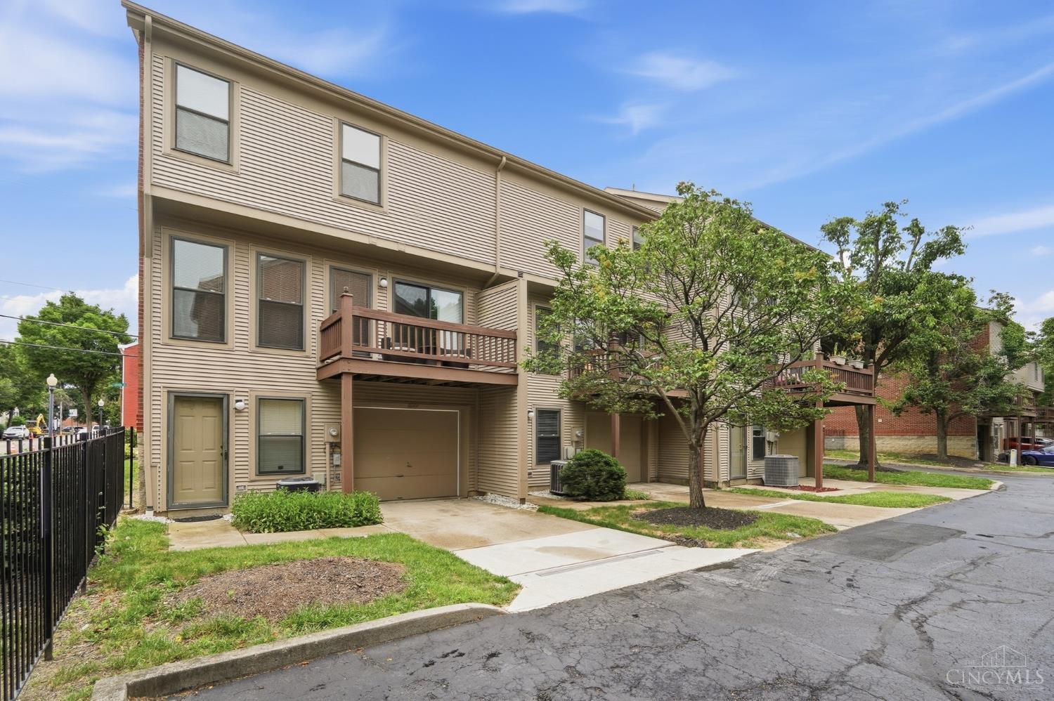 1013 John Street, Cincinnati, OH, 45203 — photo 32