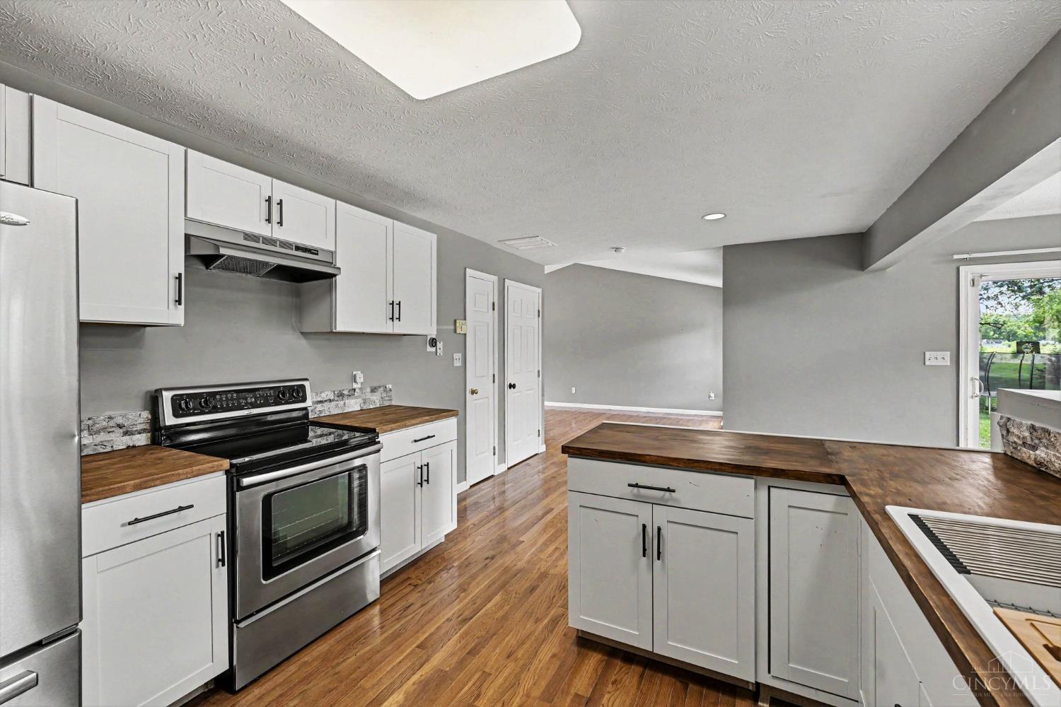 6423 Riverbend Drive, Clayton, OH, 45415 — photo 12