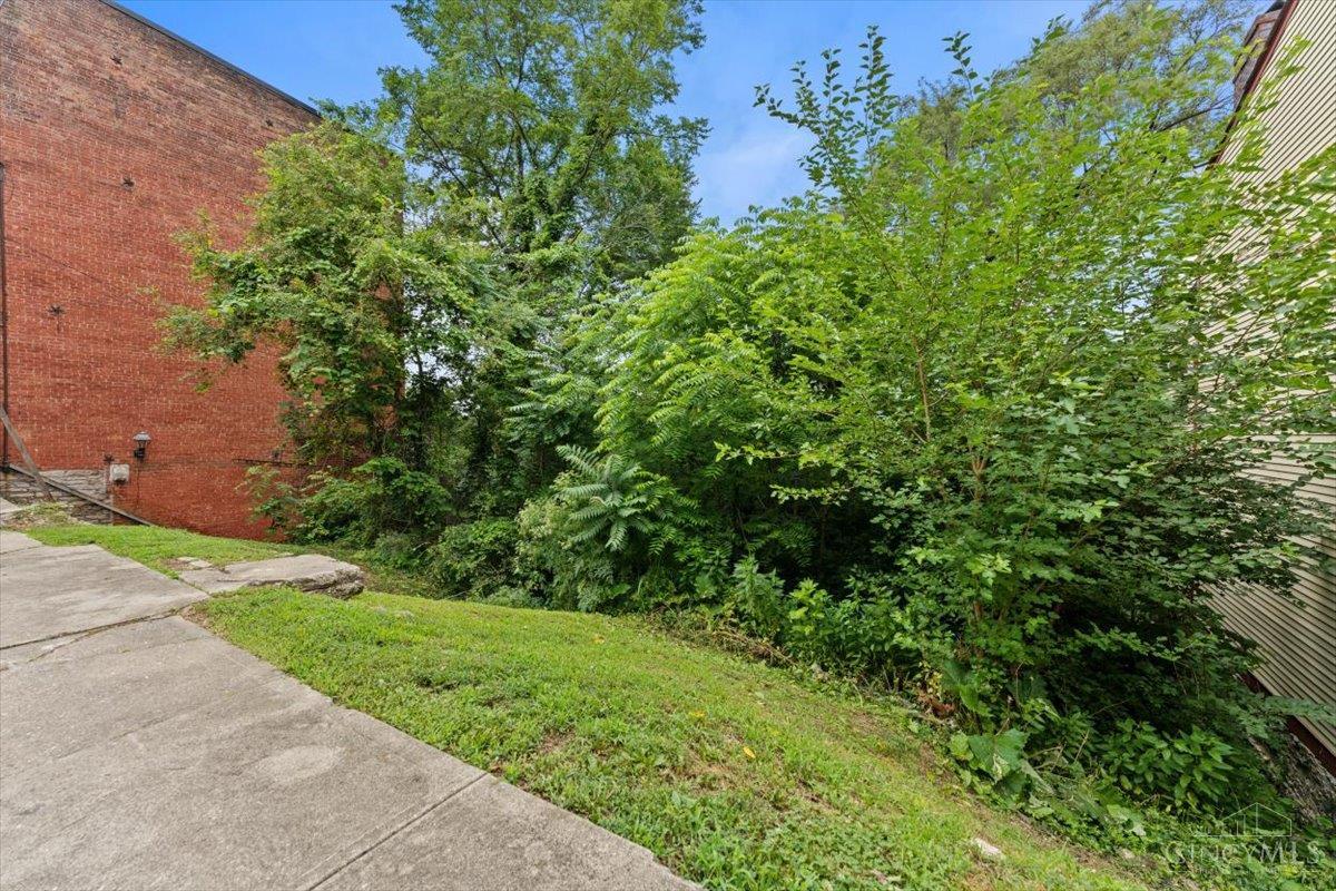 1863 Walker Street, Cincinnati, OH, 45202 — photo 3