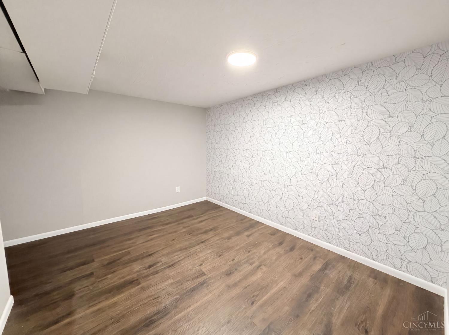 577 Lowell Avenue, Cincinnati, OH, 45220 — photo 17