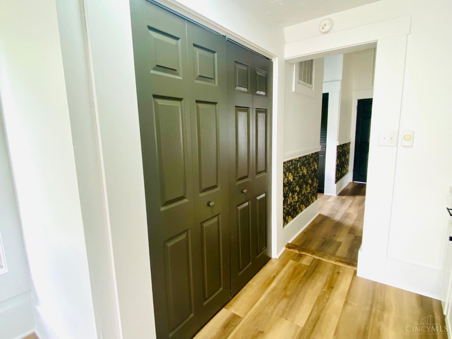 This home — photo 9