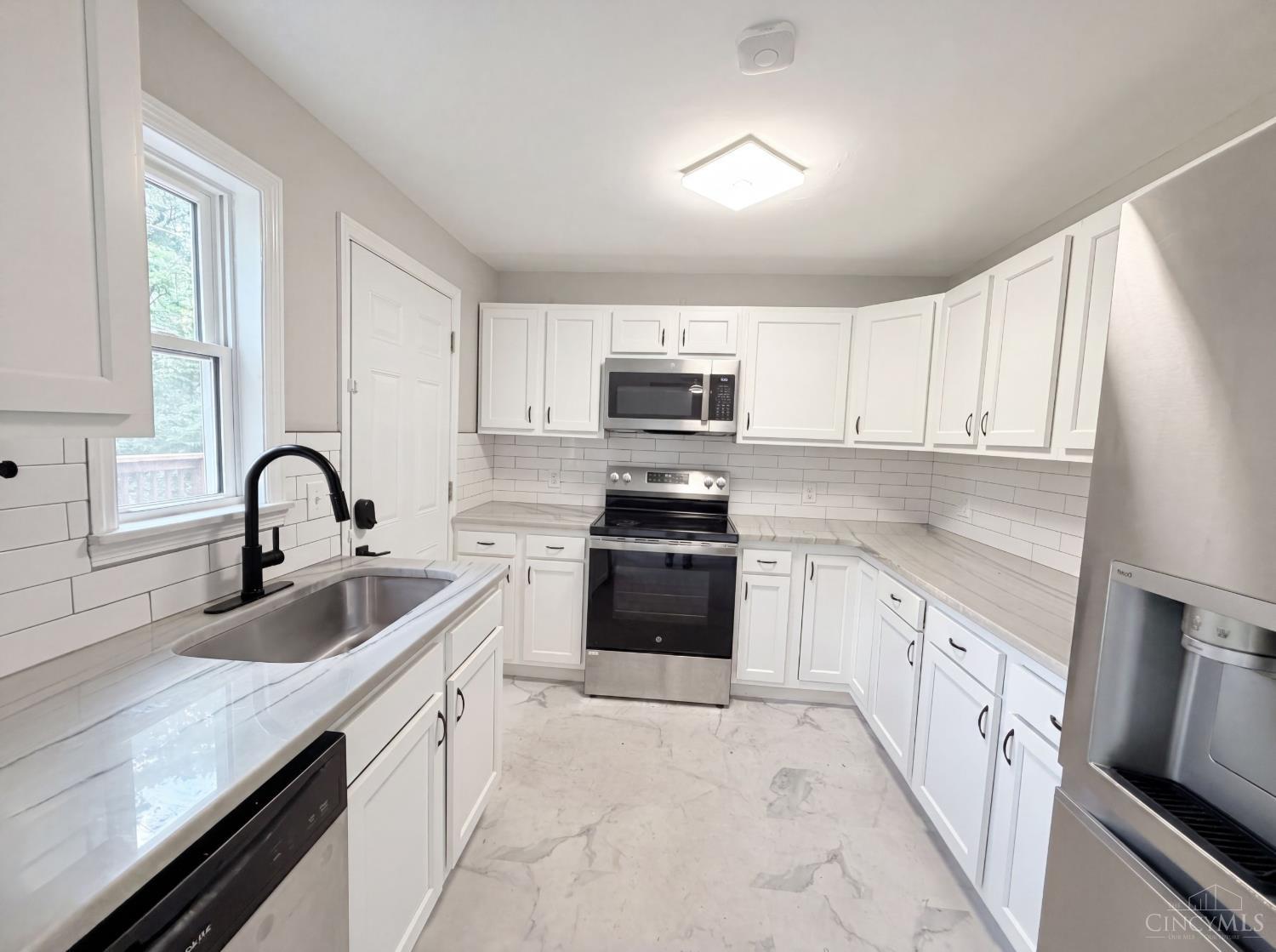 577 Lowell Avenue, Cincinnati, OH, 45220 — photo 7