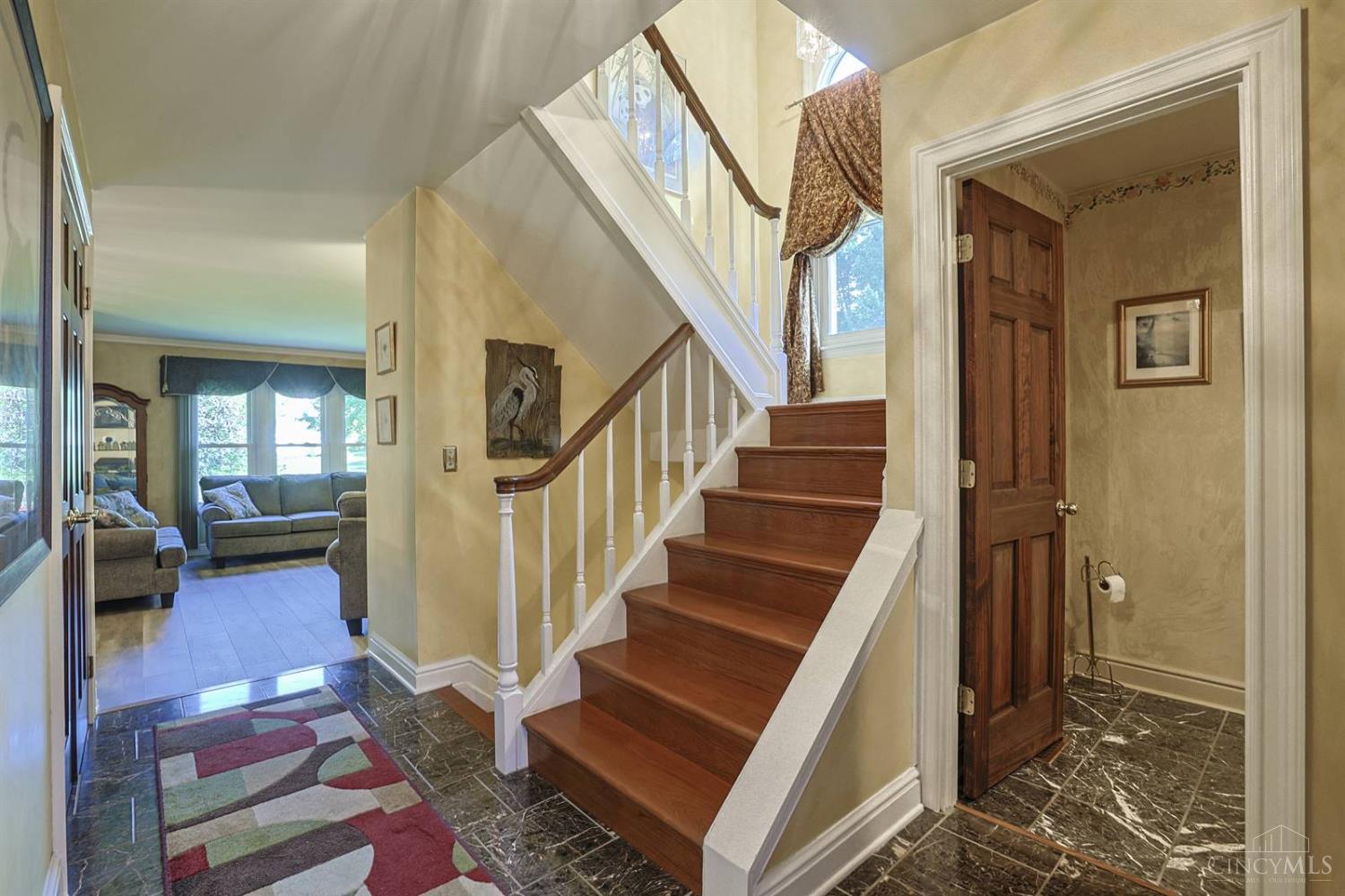 Photo 3 of Sale Pending at 1081 Oysterbay Dr, Anderson Twp, OH 45255 | MLS# 1882943 | Listing updated on 2026-09-18