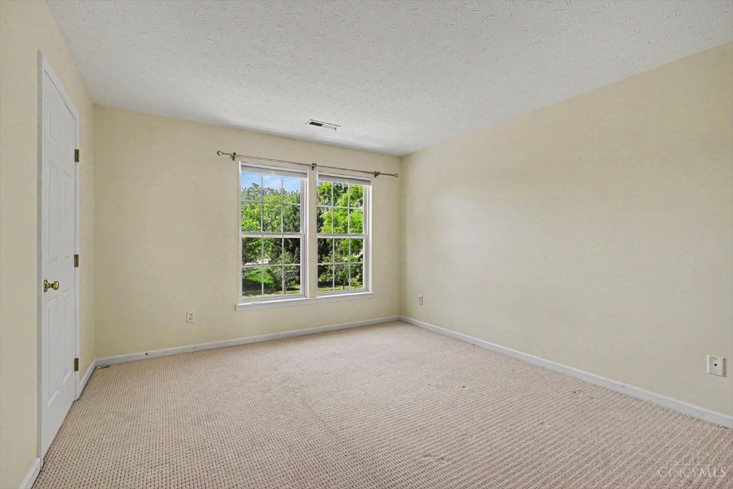 6423 Riverbend Drive, Clayton, OH, 45415 — photo 17