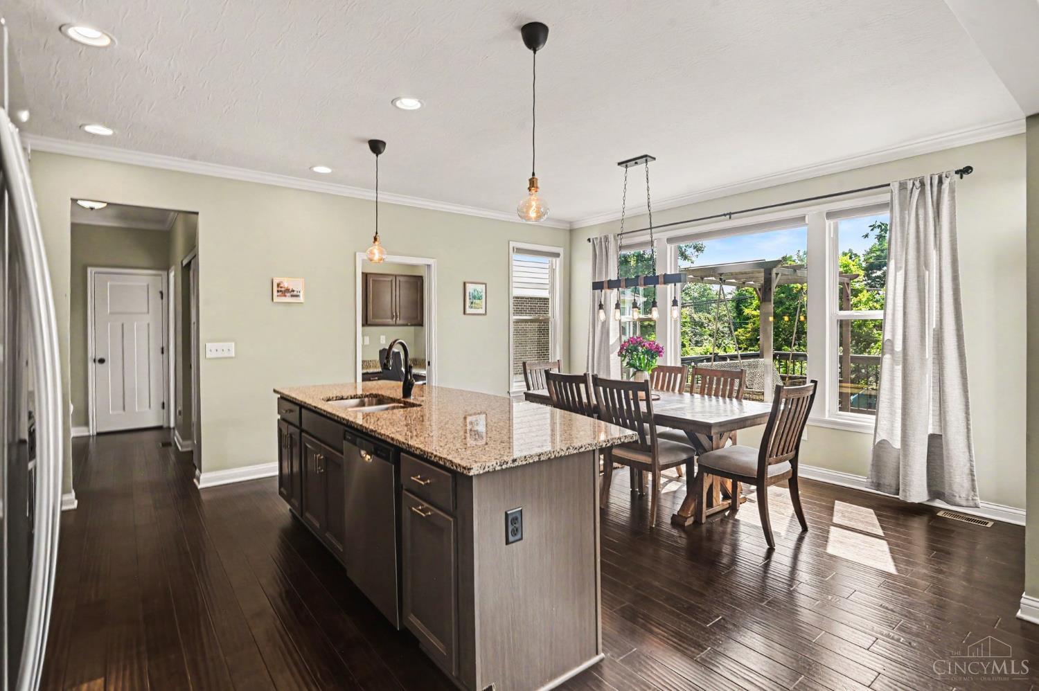 199 W Decatur Lane, Loveland, OH, 45140