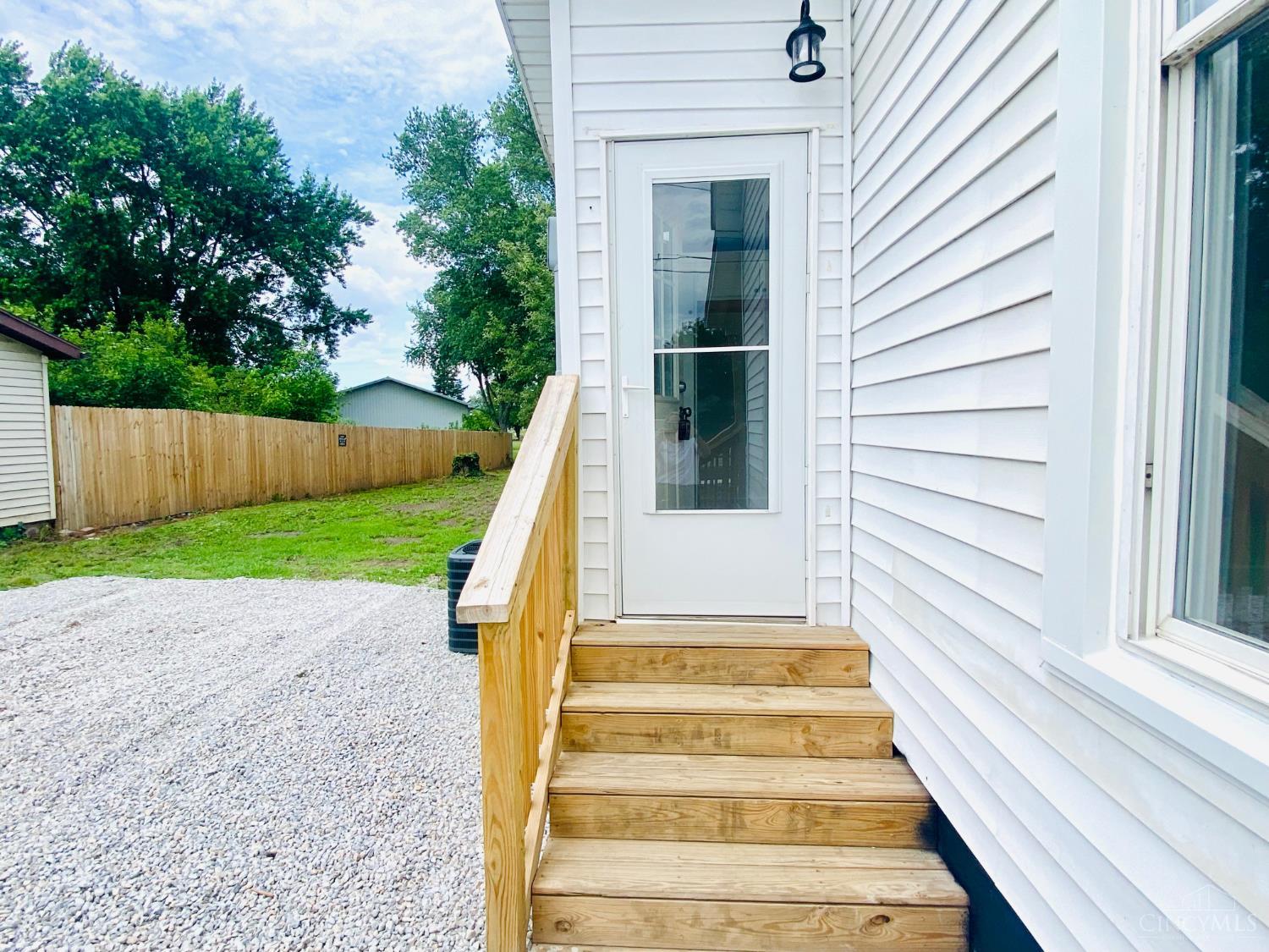 This home — photo 6