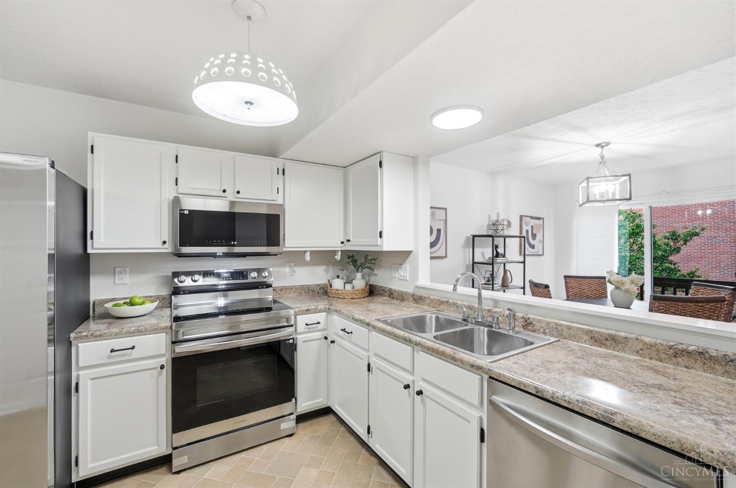 1013 John Street, Cincinnati, OH, 45203 — photo 12