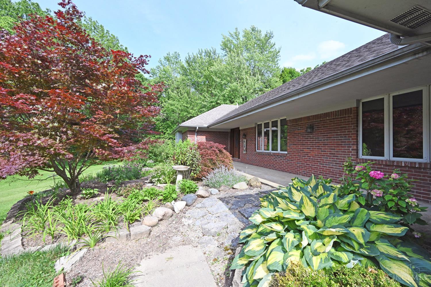 560 Louise Drive, Xenia, OH, 45385 — photo 2