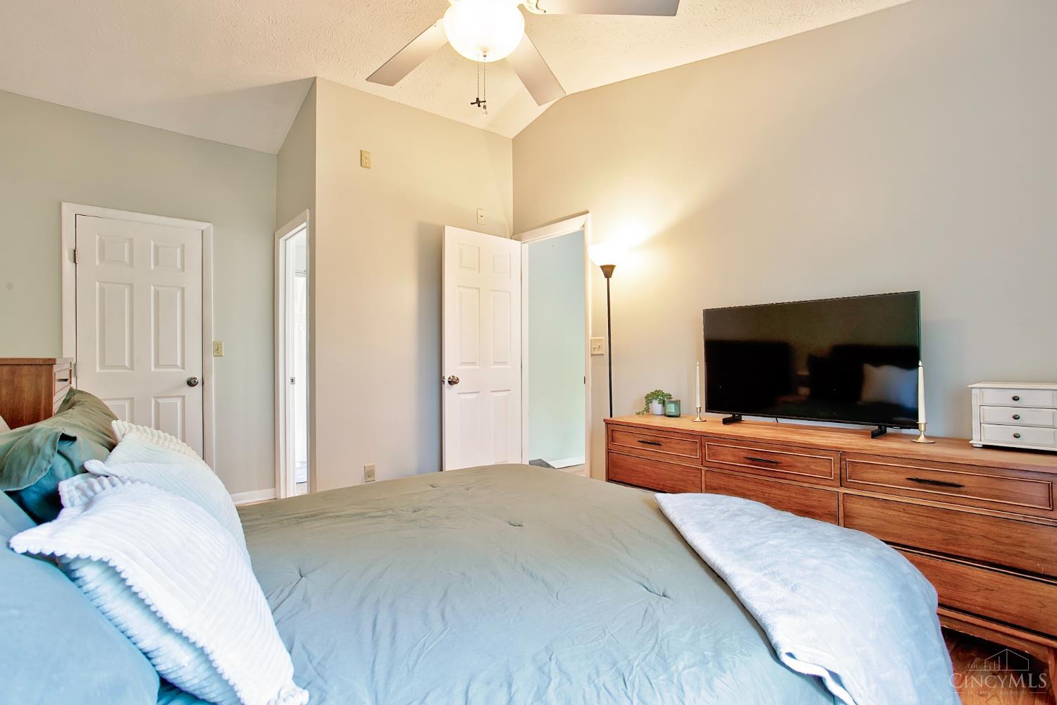 5975 Meadow Creek Drive #12, Miami Twp, OH, 45150 — photo 12