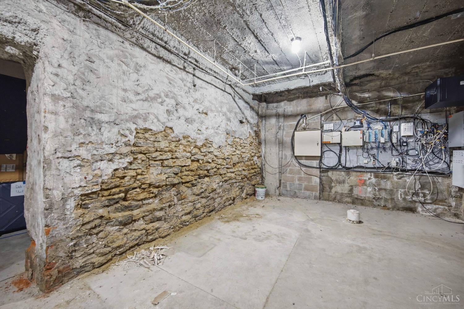 1338 Vine Street, Cincinnati, OH, 45202 — photo 36