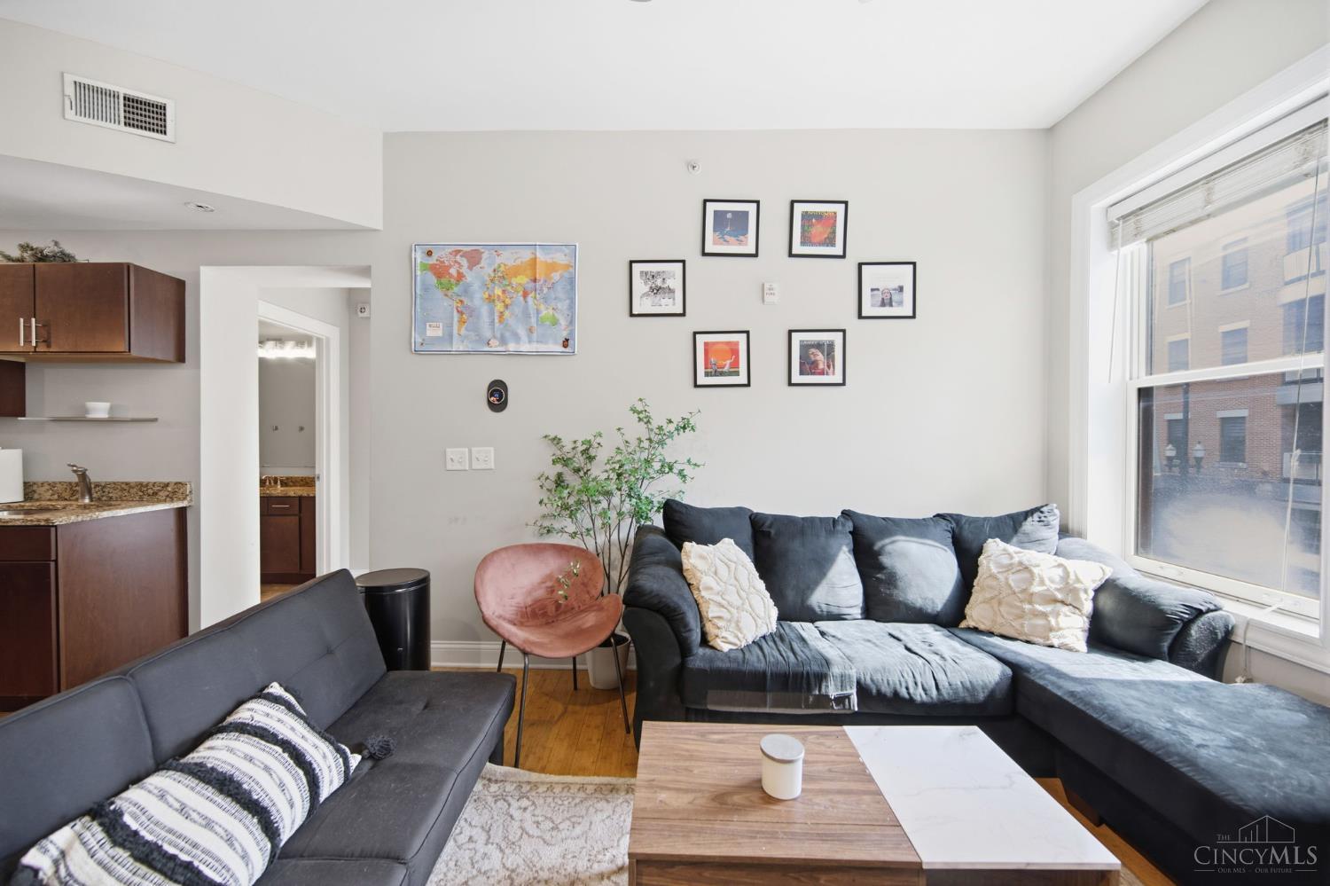 1338 Vine Street, Cincinnati, OH, 45202 — photo 4