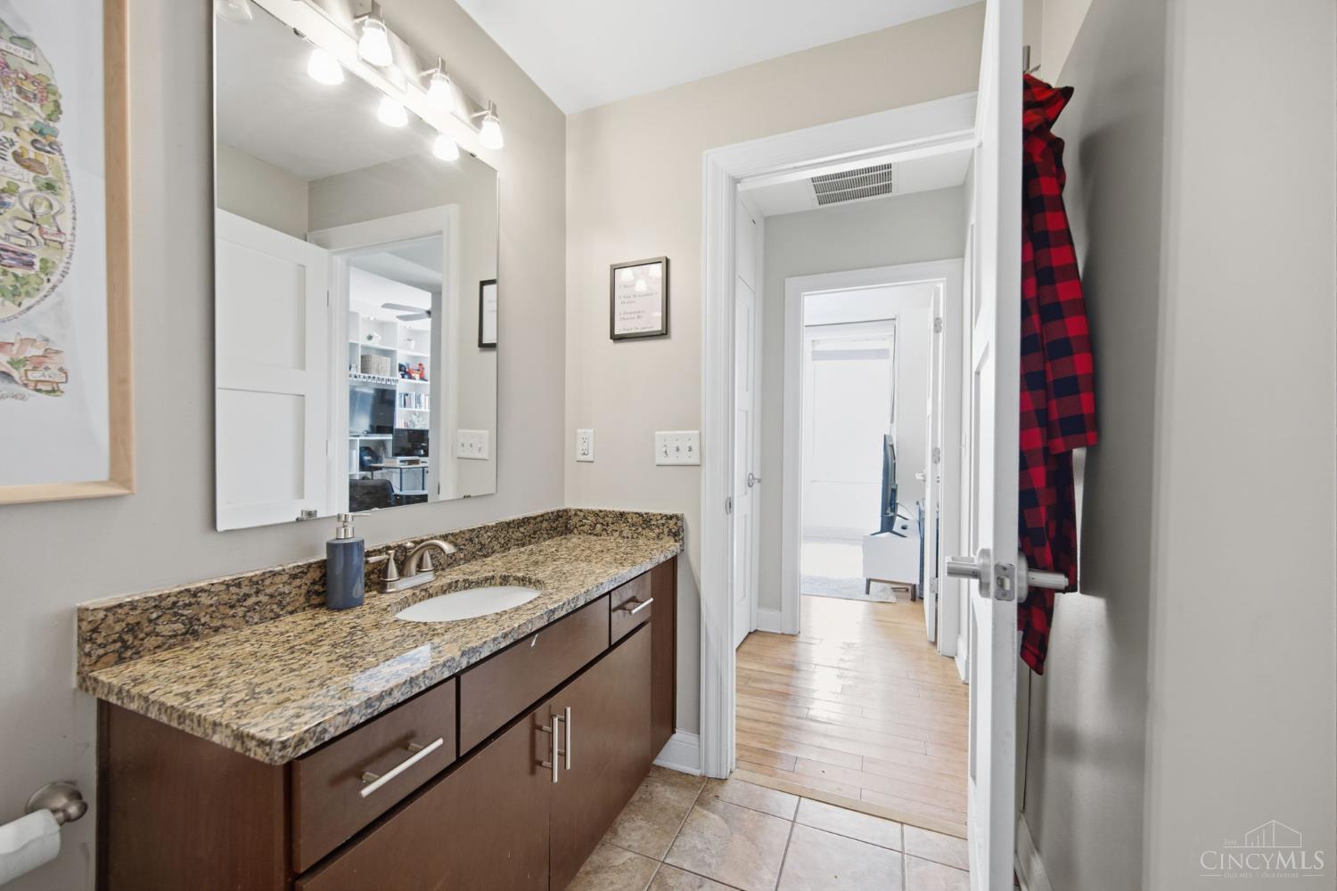 1338 Vine Street, Cincinnati, OH, 45202 — photo 23