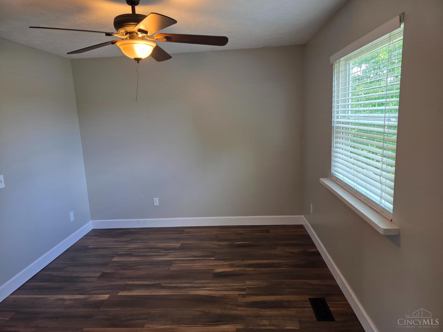 5572 Creekwood Circle, West Chester, OH, 45069 — photo 11