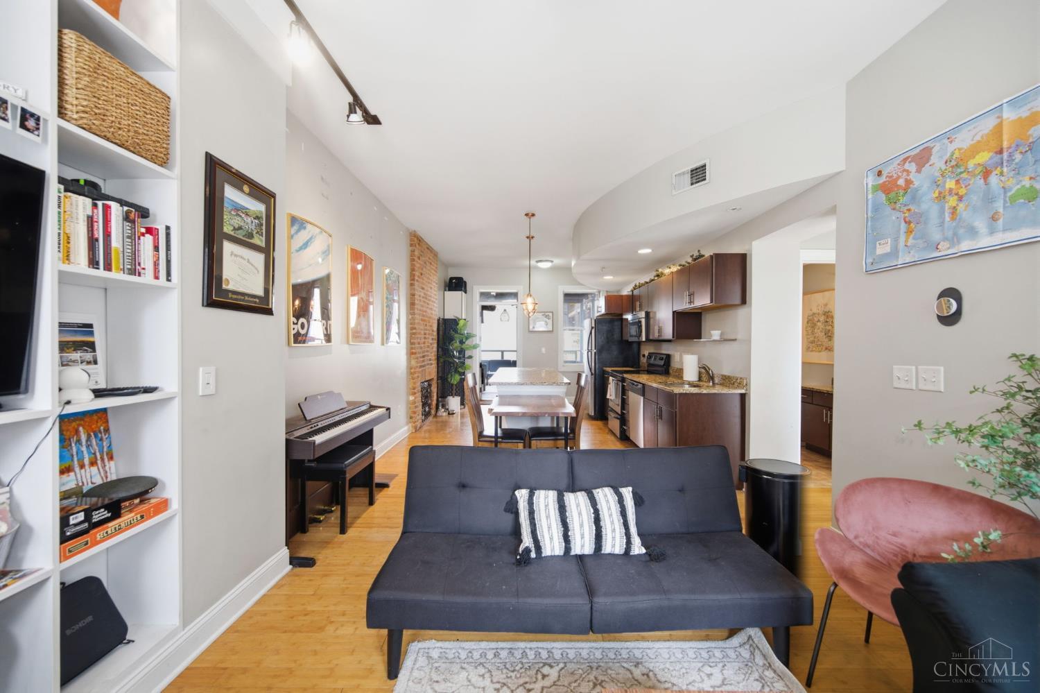 1338 Vine Street, Cincinnati, OH, 45202 — photo 17