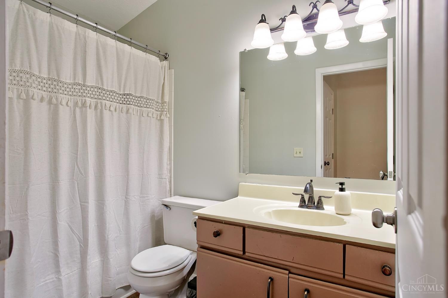 5975 Meadow Creek Drive #12, Miami Twp, OH, 45150 — photo 13