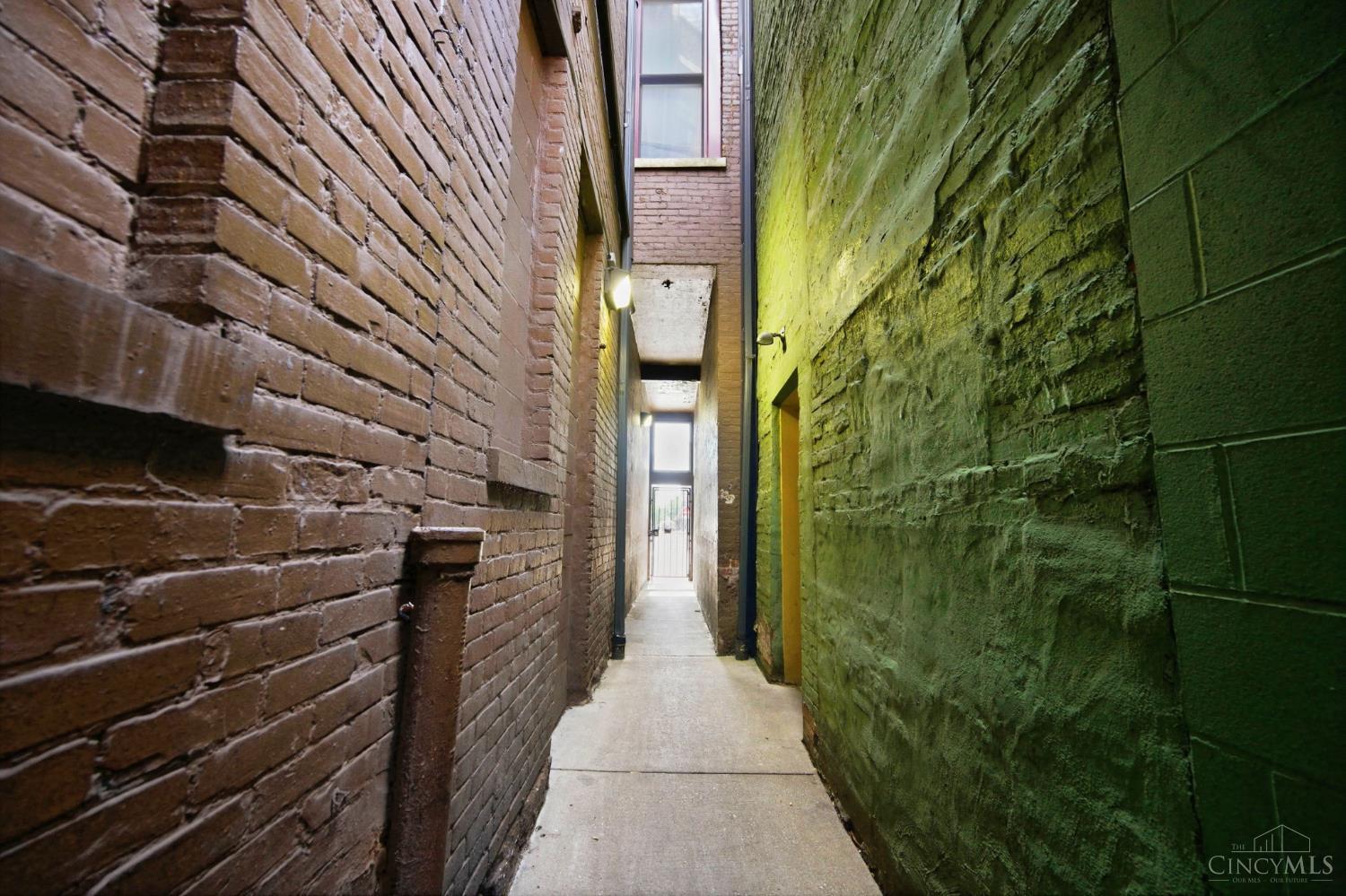 1338 Vine Street, Cincinnati, OH, 45202 — photo 33