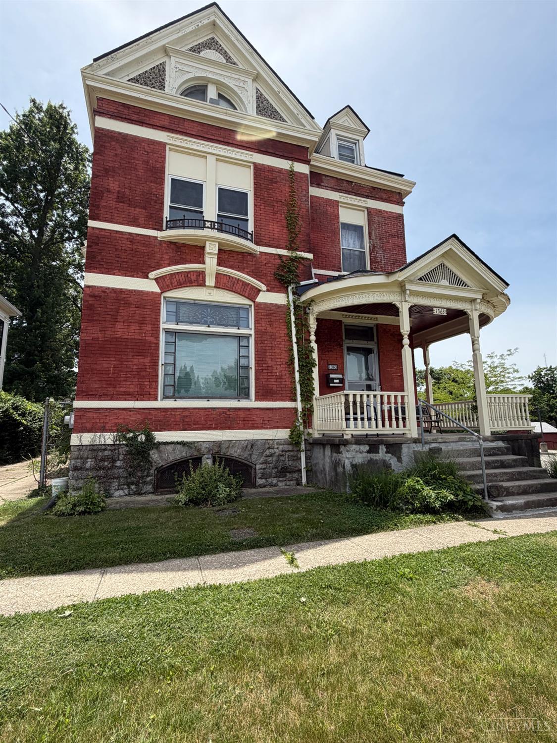 1363 Myrtle Avenue, Cincinnati, OH, 45206