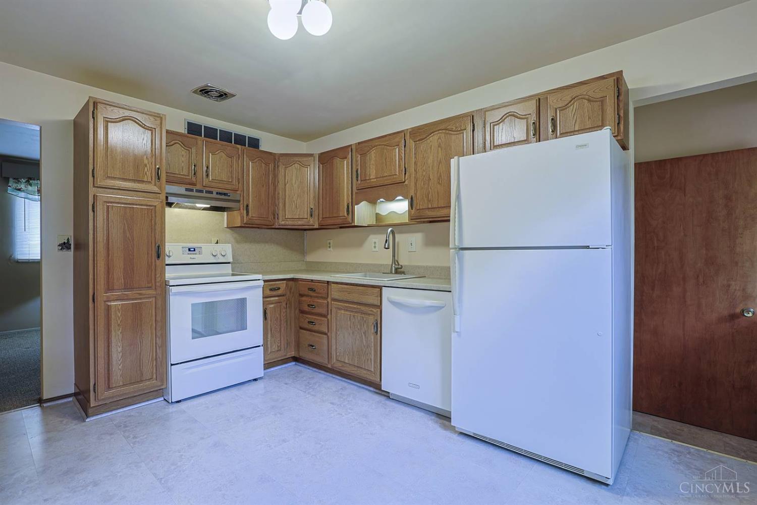 5375 Pembina Drive, Delhi Twp, OH, 45238 — photo 8