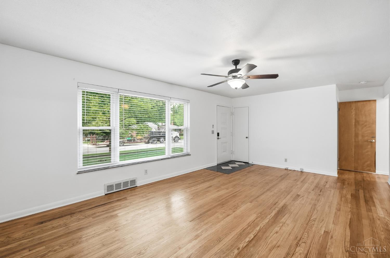 5594 Sunnywoods Lane, Green Twp, OH, 45239 — photo 7