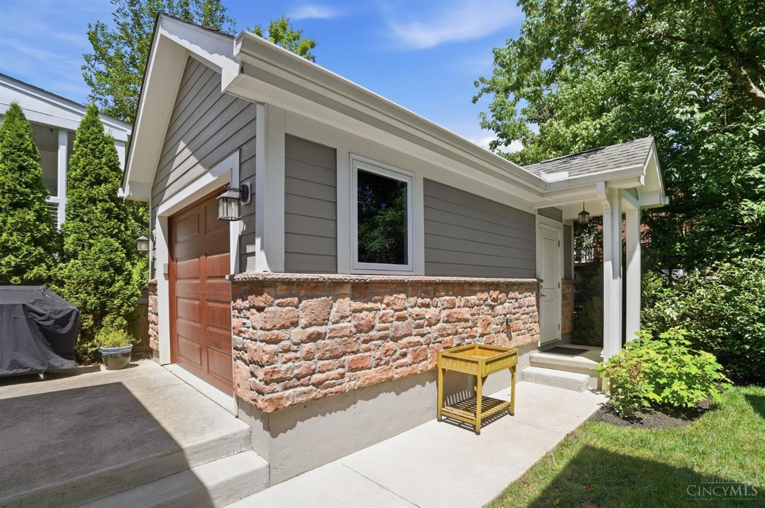 3422 Ault View Avenue