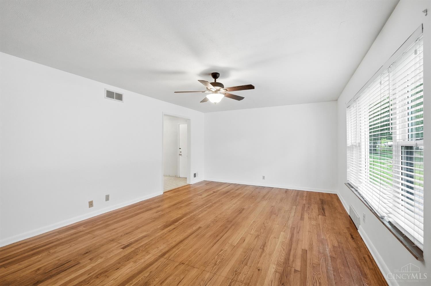 5594 Sunnywoods Lane, Green Twp, OH, 45239 — photo 6