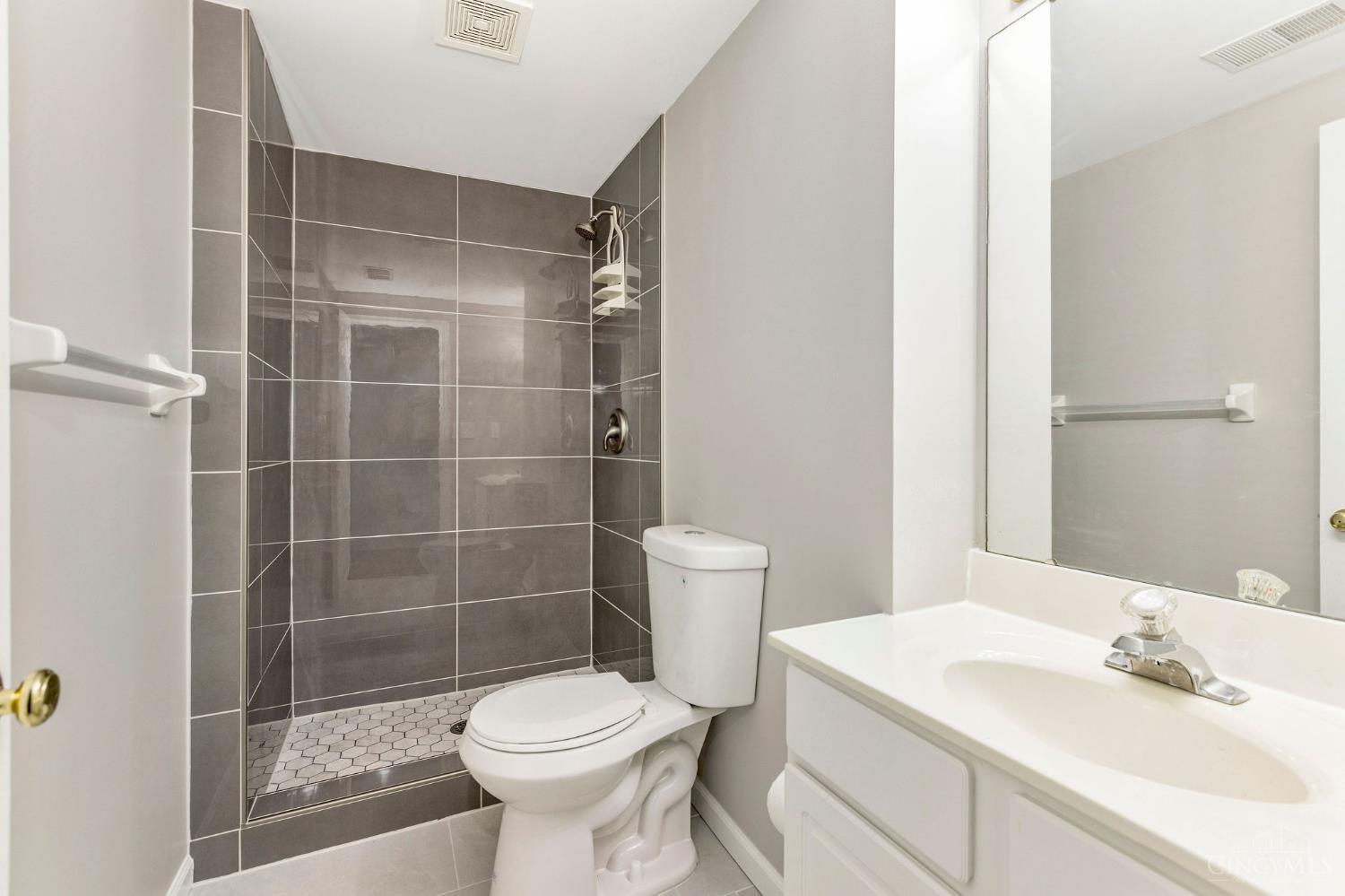 8896 Charleston Woods Drive, Deerfield Twp., OH, 45040 — photo 40
