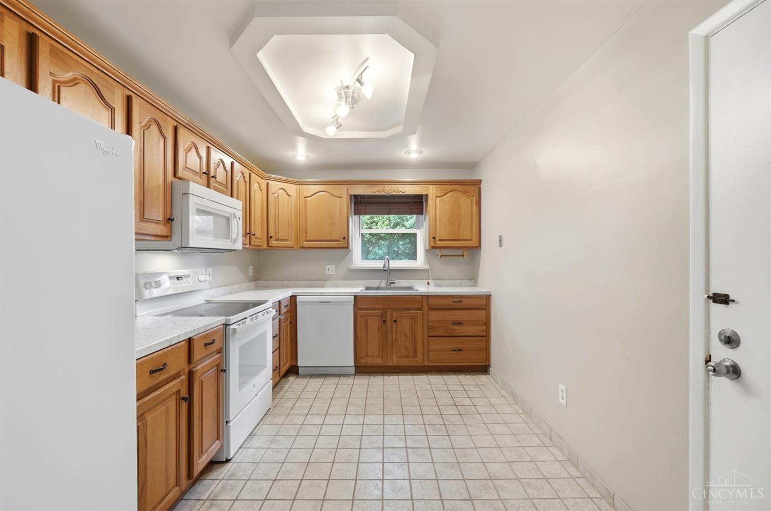 5594 Sunnywoods Lane, Green Twp, OH, 45239 — photo 10