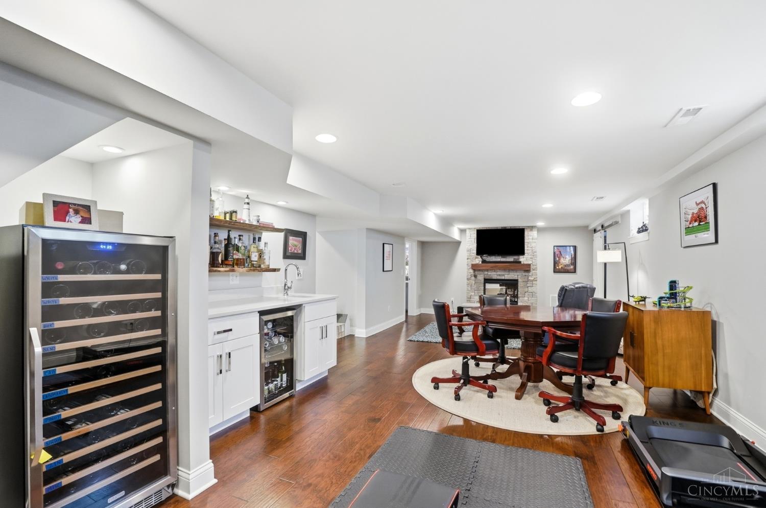 3422 Ault View Avenue