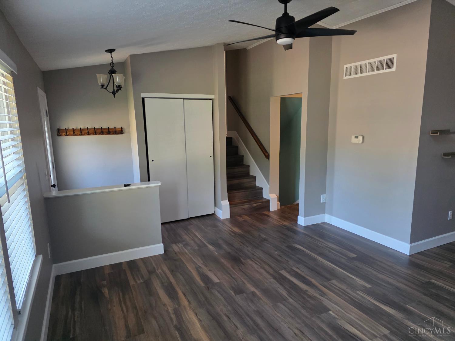 5572 Creekwood Circle, West Chester, OH, 45069 — photo 8