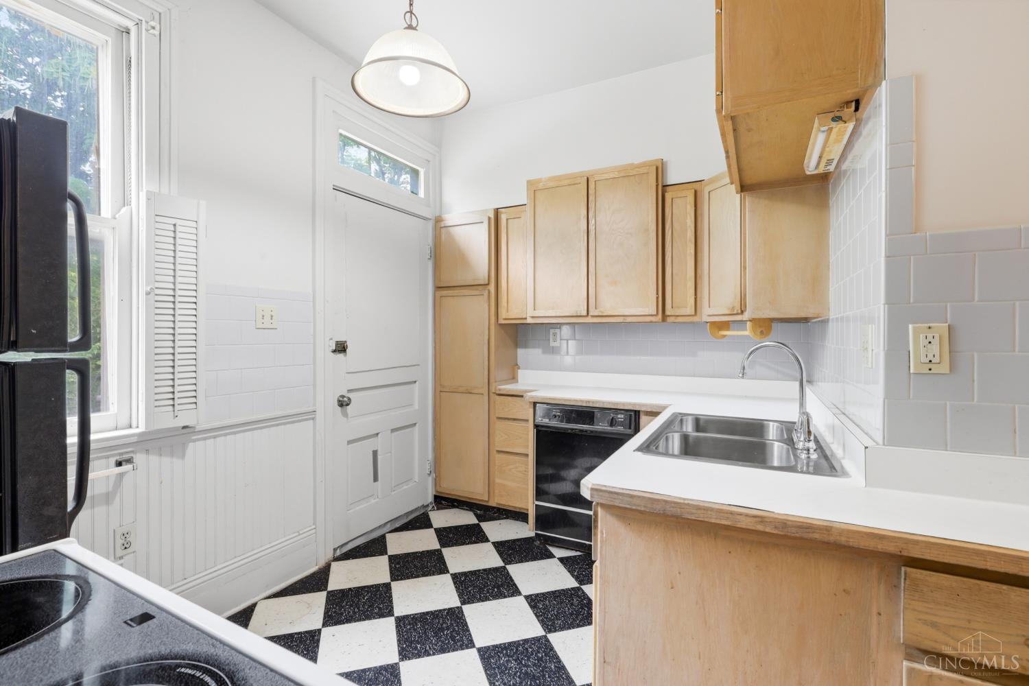 This home — photo 12