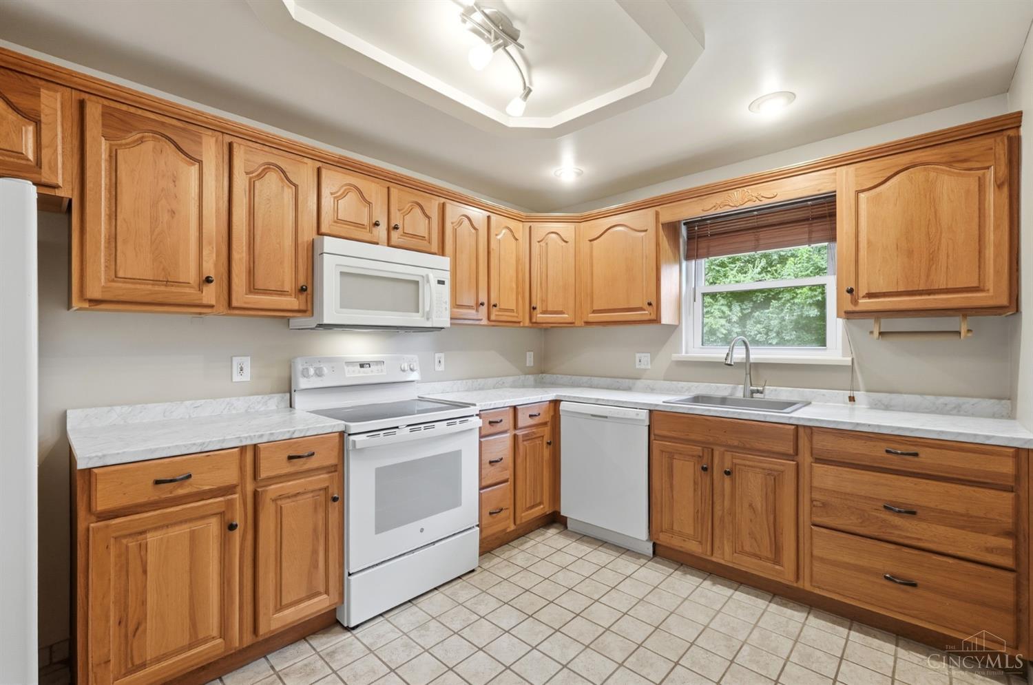 5594 Sunnywoods Lane, Green Twp, OH, 45239 — photo 11