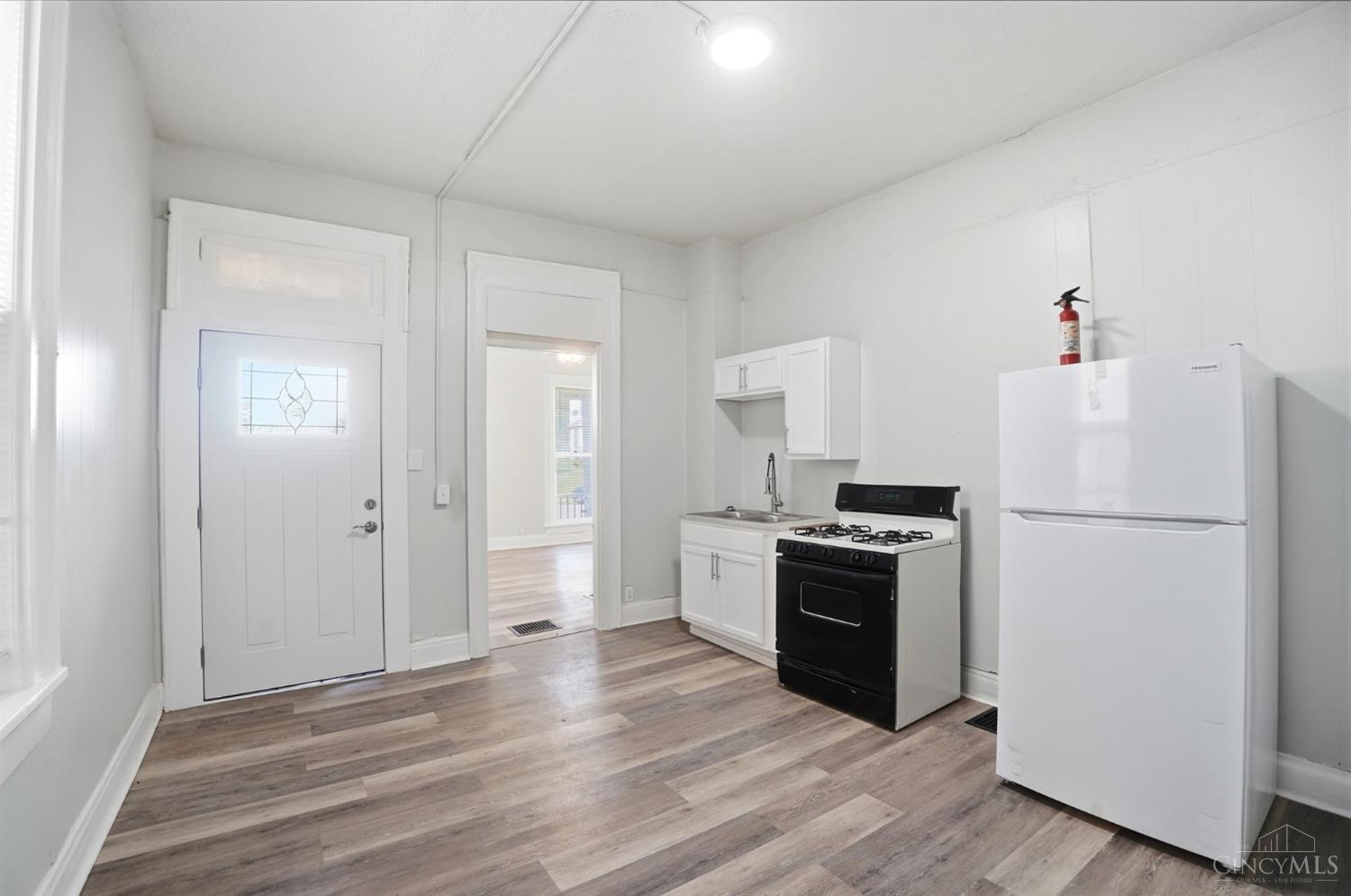 506 Maple Street, Elmwood Place, OH, 45216 — photo 10