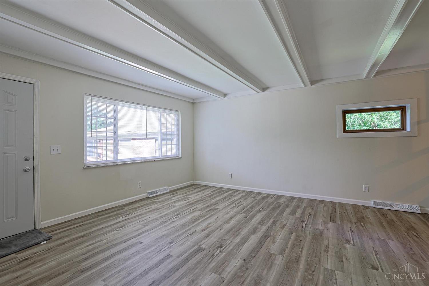 3065 Aquadale Lane, Cincinnati, OH, 45211 — photo 7