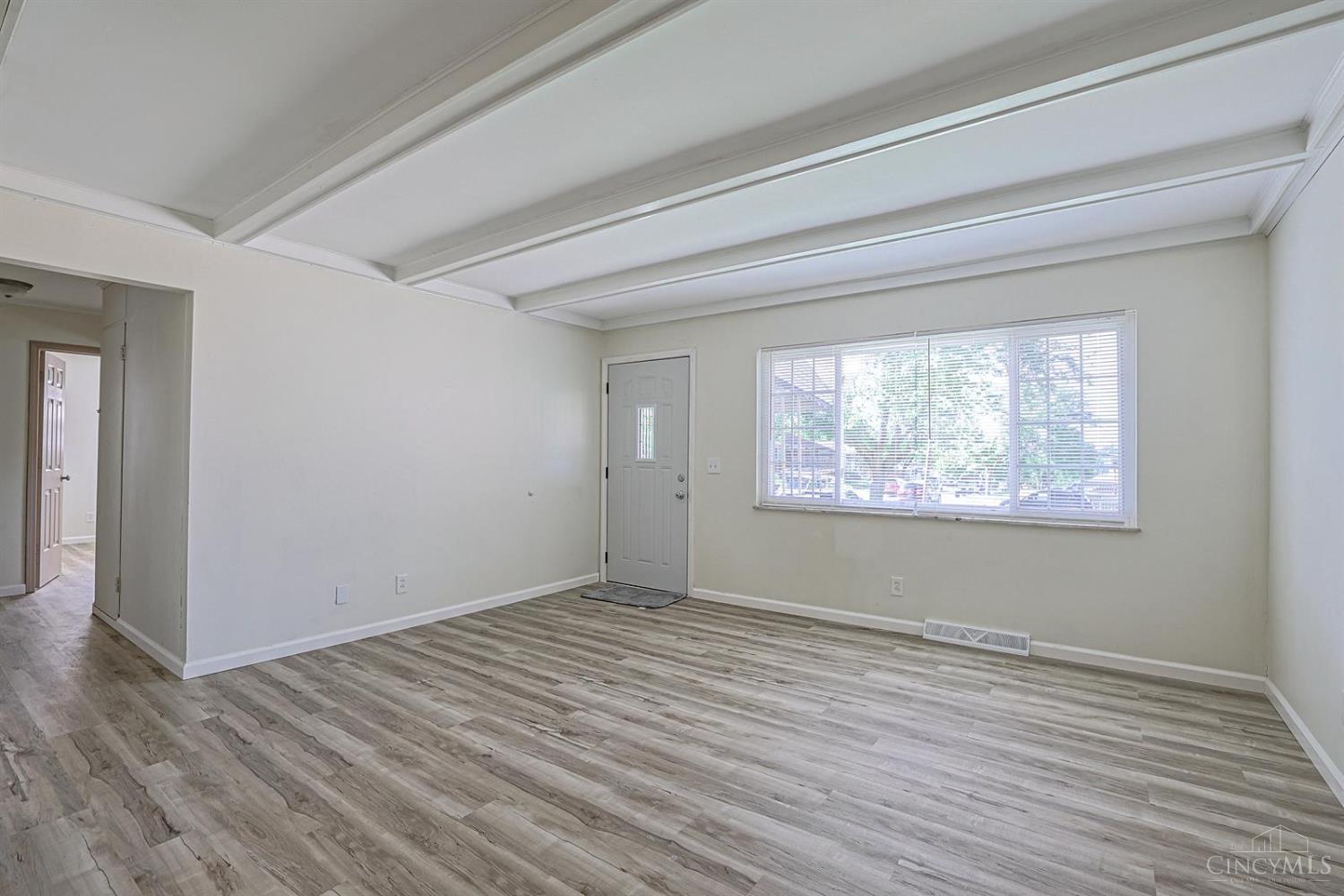 3065 Aquadale Lane, Cincinnati, OH, 45211 — photo 6