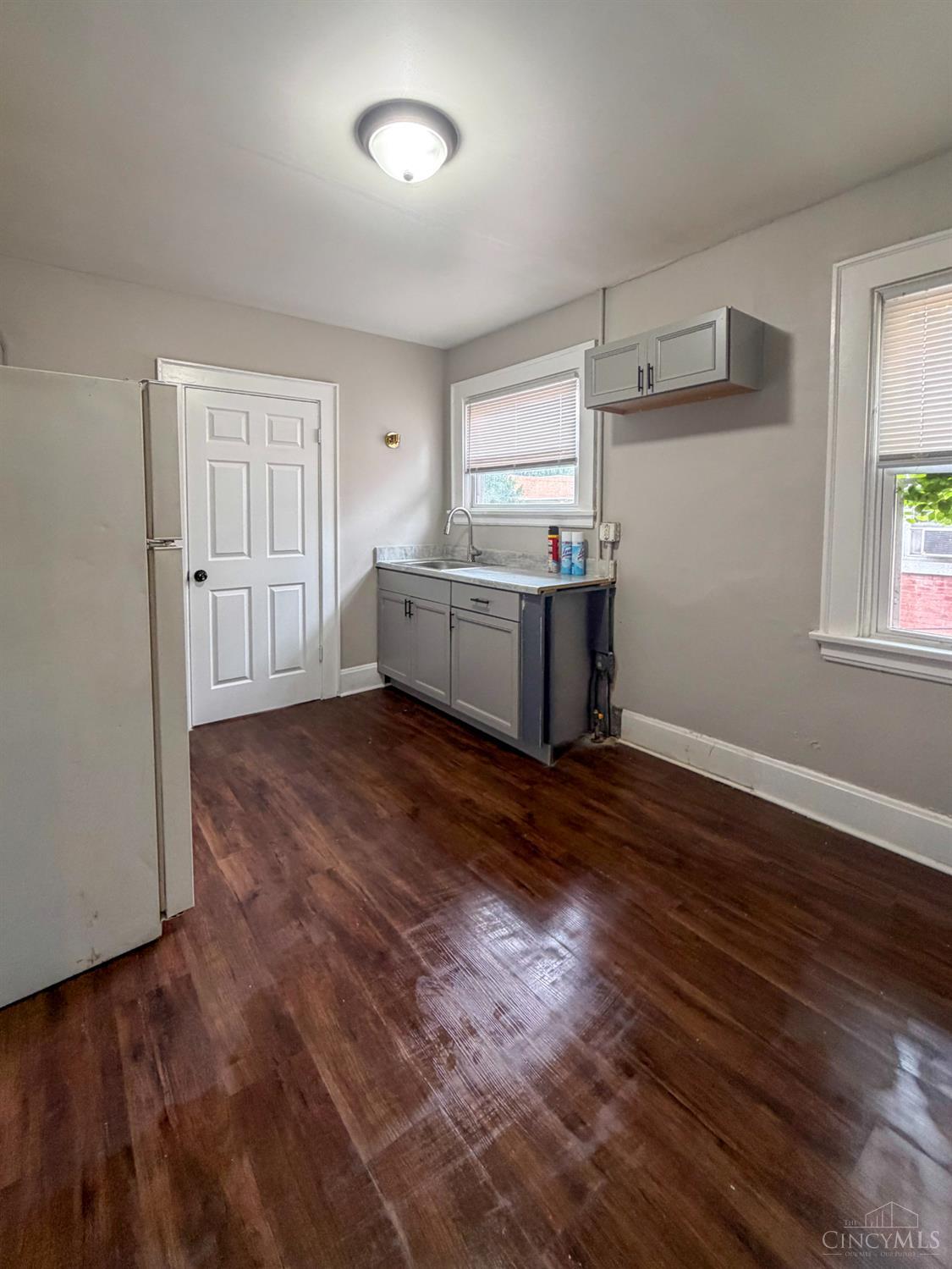 916 Elberon Avenue, Cincinnati, OH, 45205 — photo 12